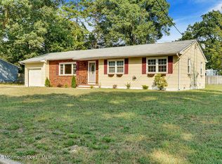 317 Shady Brook Ln, Forked River, NJ 08731