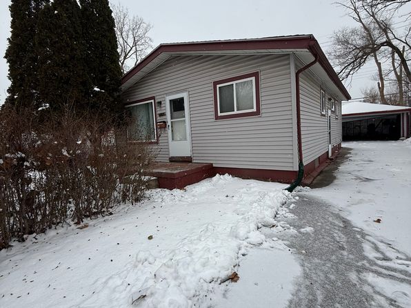 6865 Edgeton St, Hamtramck, MI 48212
