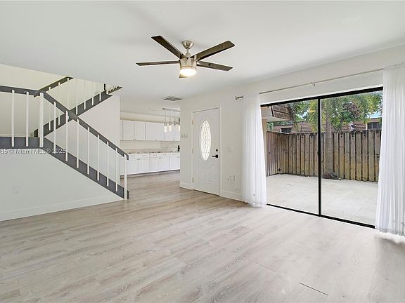 4th image of 1422 14th Ln #C