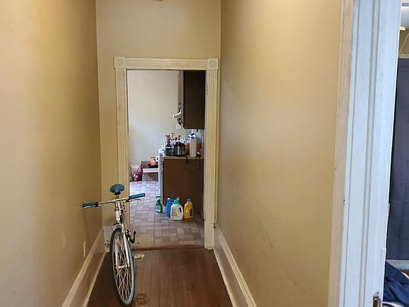 4th image of 522 E Henry St #A
