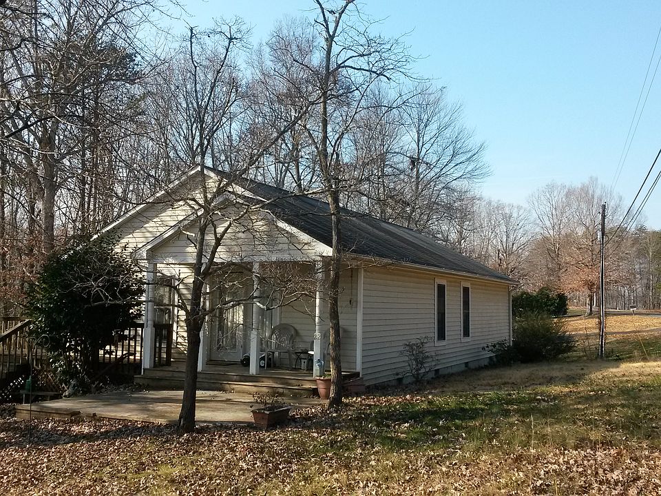 1st image of 22 Lakewood Forest Cir