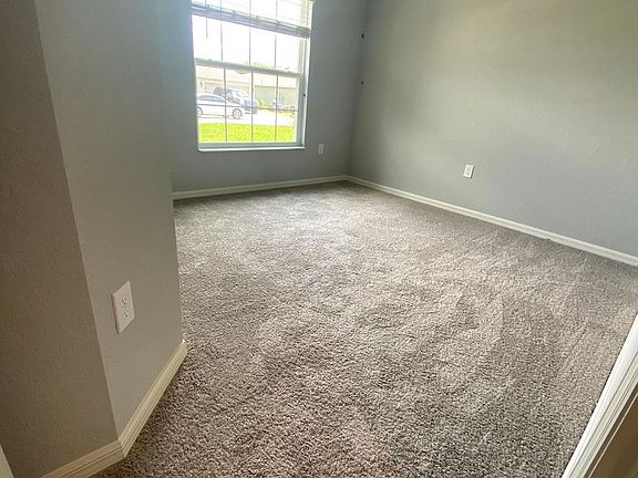 5th image of 913 Pearly Ridge Ln