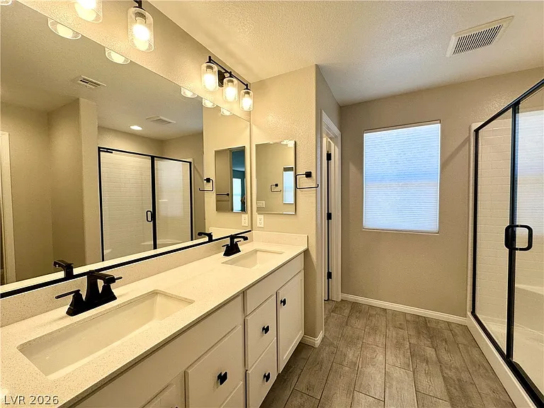10216 Ullom Dr — Photo 15