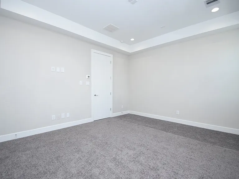 5904 Gardendale Dr #B — Photo 26