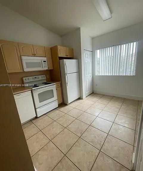 631 NW 79th Ter — Photo 3