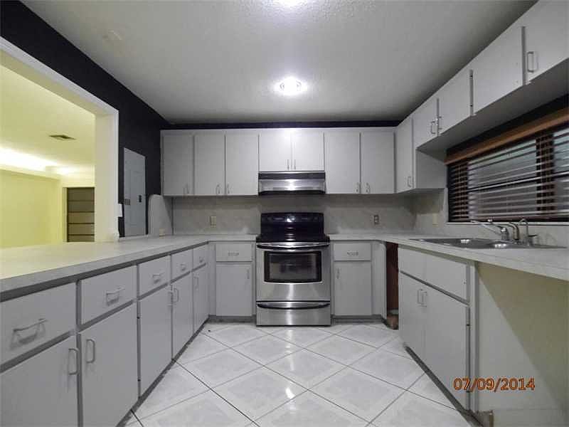 2nd image of 4781 SW 1st St