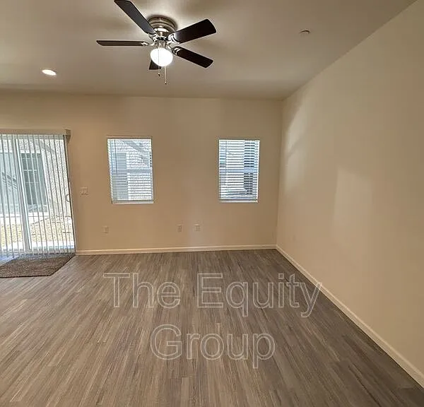 723 S Pinkham #102 — Photo 9