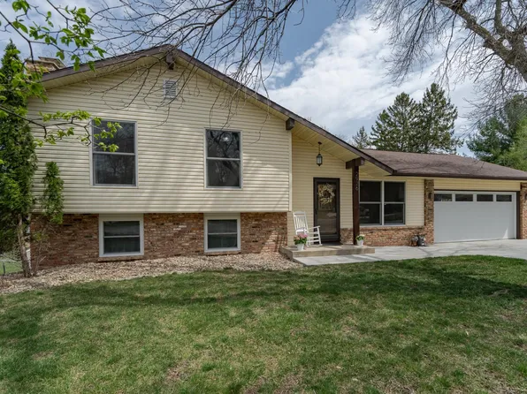 2926 5th Ave NW, Rochester, MN 55901