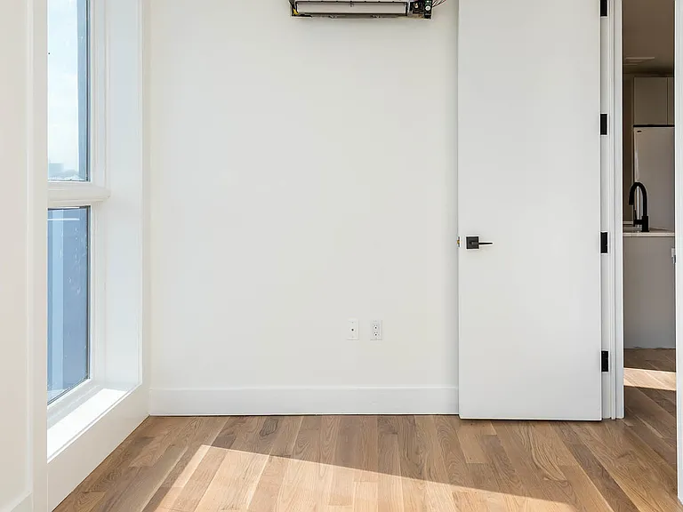 182 Malcolm X Blvd #4B — Photo 10