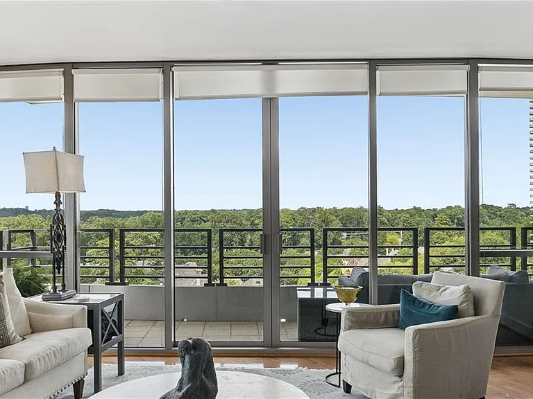 700 Park Regency Pl NE #1607 — Photo 3