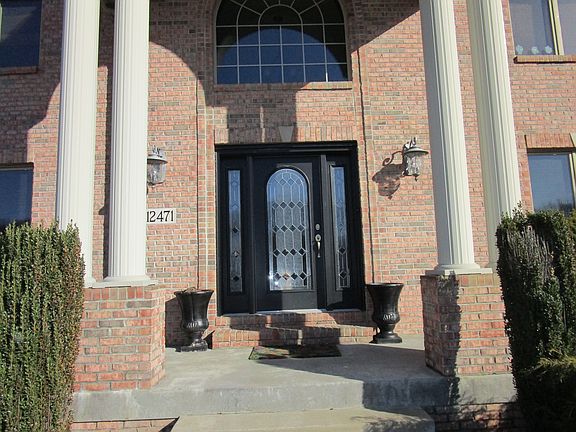 2nd image of 12471 Carmichael Cir