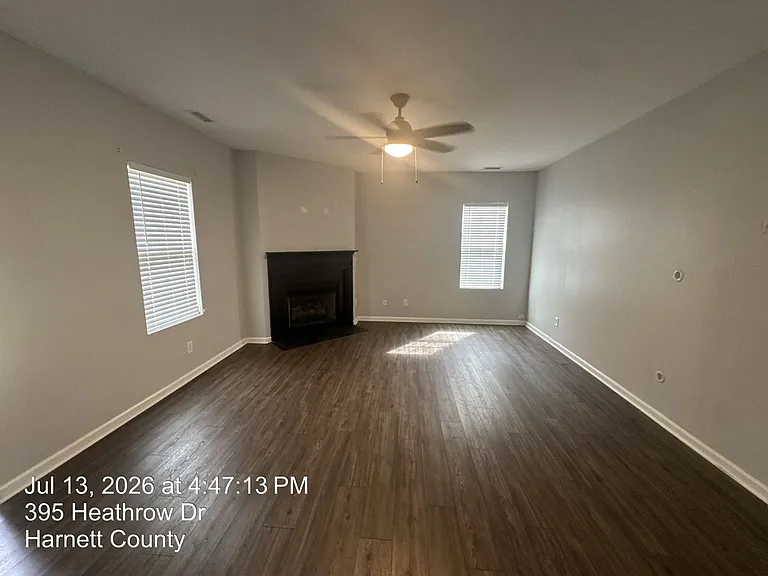 395 Heathrow Dr — Photo 12
