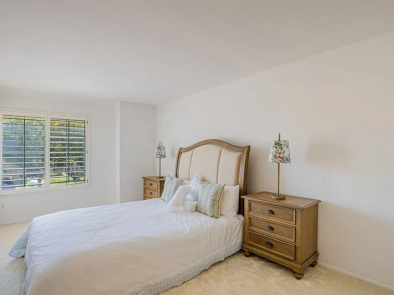 1651 Fox Springs Cir — Photo 15