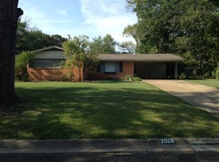2008 Fairfax Dr, Corsicana, TX 75110