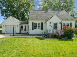121 N Sales Ave, Anamosa, IA 52205