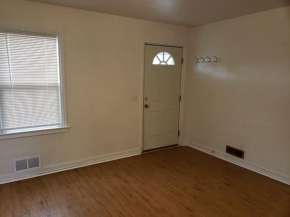 Living room with coat/hat rack