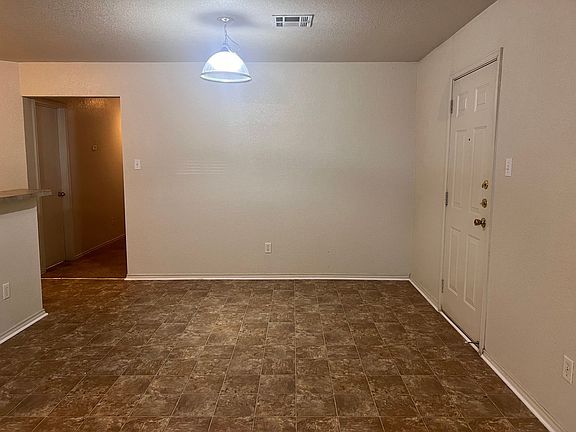 3rd image of 2806 Alma Dr #B