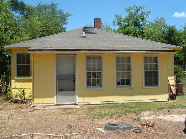 2nd image of 534 Grant Ave