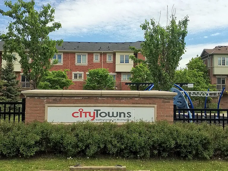 32 Aspen Hills Rd #4 — Photo 27