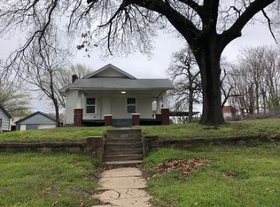 1107 N Garfield Ave W, Sand Springs, OK 74063