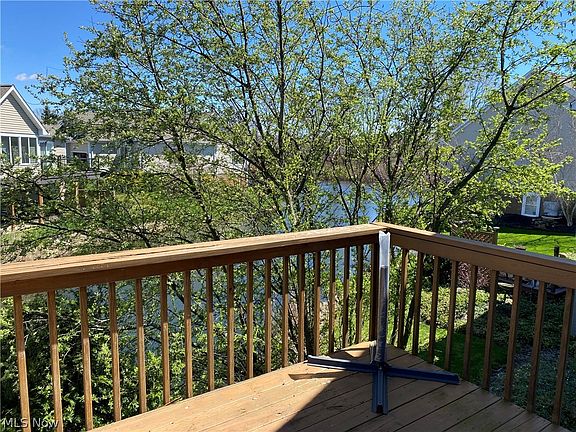 5th image of 879 Stonewater Dr