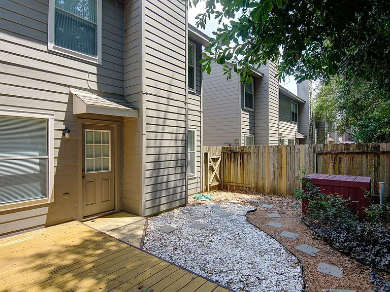 127 N Villa Oaks Dr — Photo 5