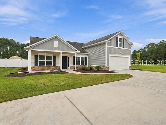 3rd image of 6 Wolf Creek Cove