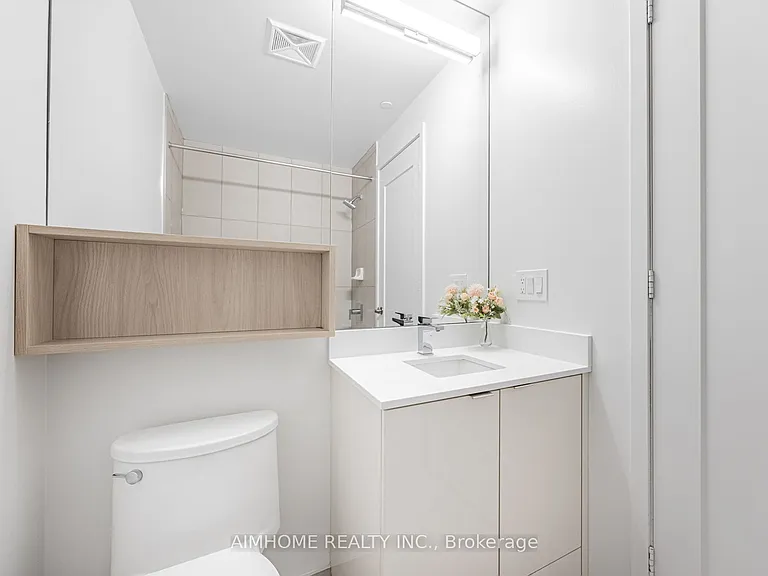 70 Princess St #2116 — Photo 14