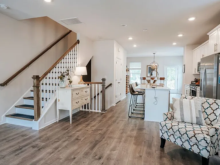 211 Harlequin Aly — Photo 14