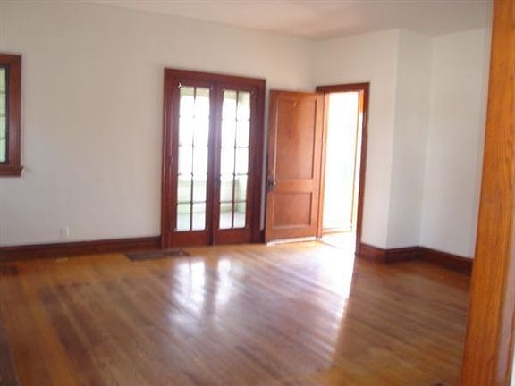 1004 E Stockbridge #1