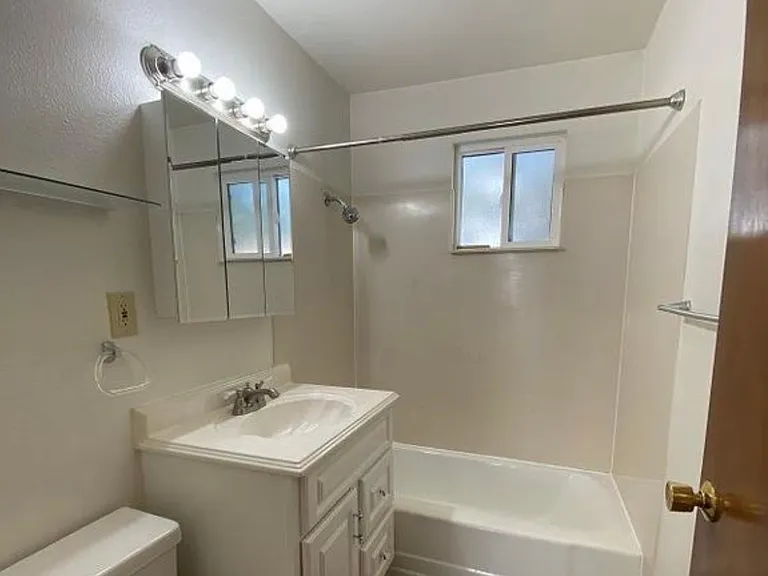 8850 Midvale Ave N #8850 — Photo 8