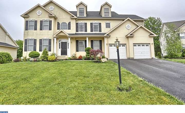 1st image of 1652 E Thistle Dr