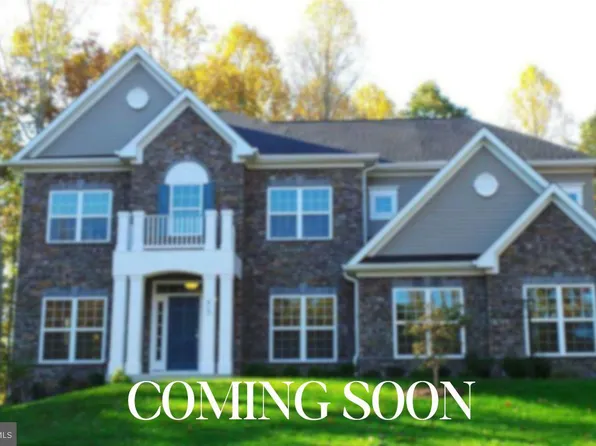 415 McPherson Dr, Fredericksburg, VA 22406