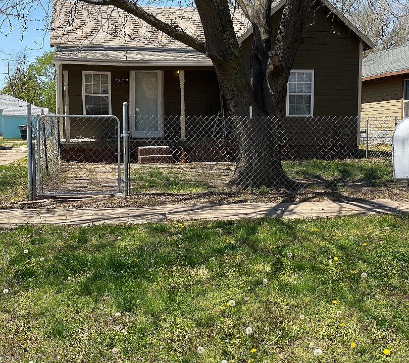 2nd image of 1207 N 7th St