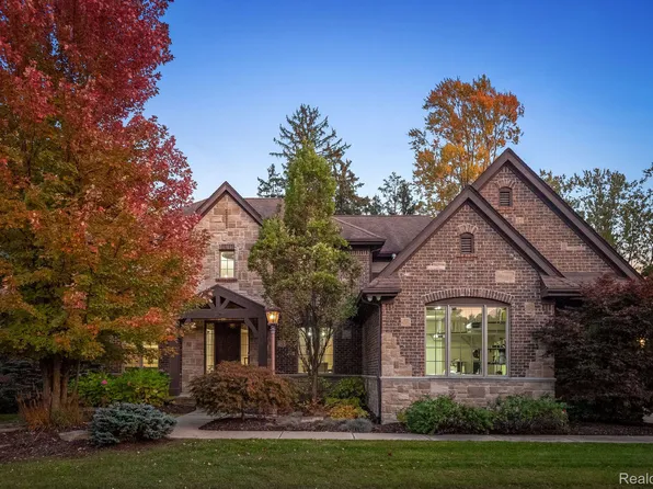 10 Cranbrook Ln, Bloomfield Hills, MI 48304