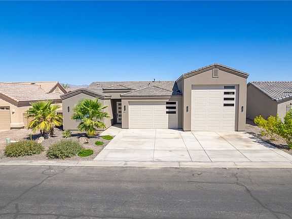 2nd image of 1821 E Desert Bloom Drive