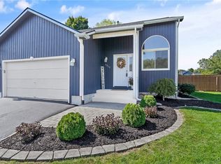 3219 Holly Rdg, Baldwinsville, NY 13027