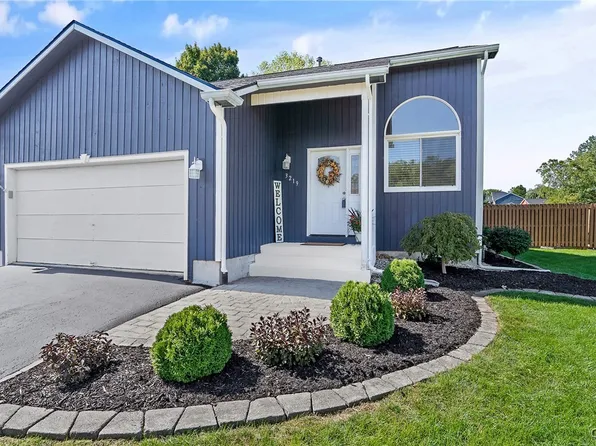 3219 Holly Rdg, Baldwinsville, NY 13027