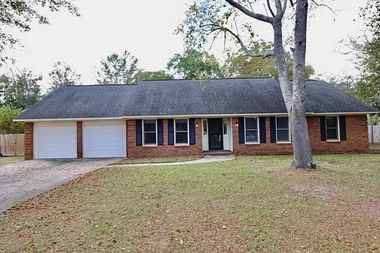 944 Twin Lakes Dr — Photo 3