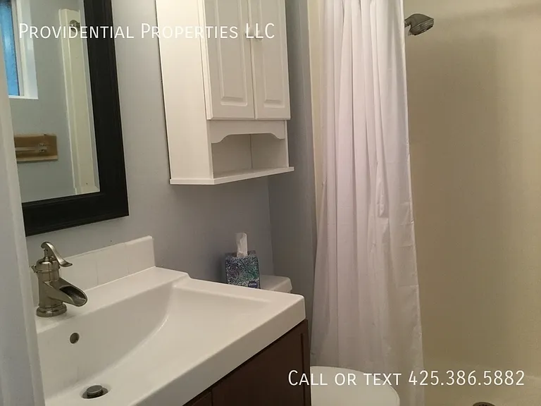 17009 NE 28th Pl — Photo 6