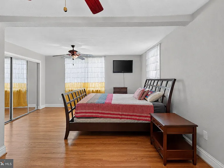 5016 E Capitol St NE — Photo 10