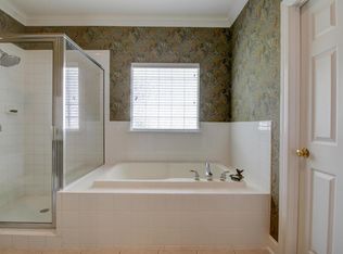 405 Lands End Cir, Union Hall, VA 24176