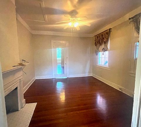4th image of 805 Royal St #2