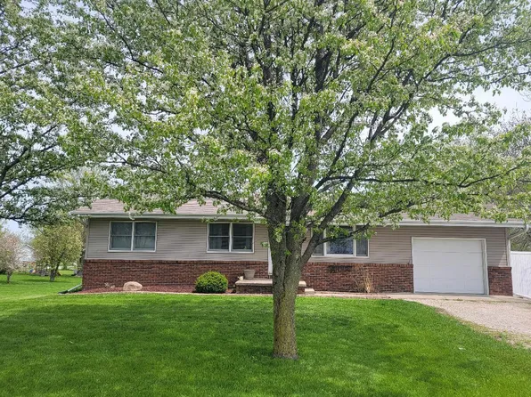 25145 N 2175 East Rd E, Lexington, IL 61753