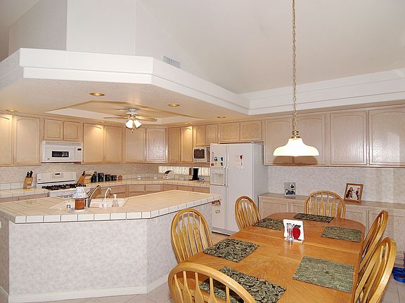 4th image of 2710 Coventry Green Ave