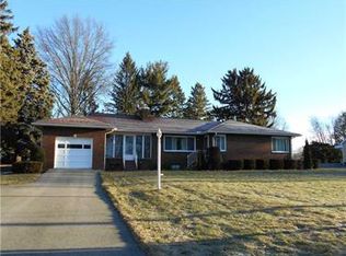 113 Guadalcanal Rd, New Castle, PA 16105