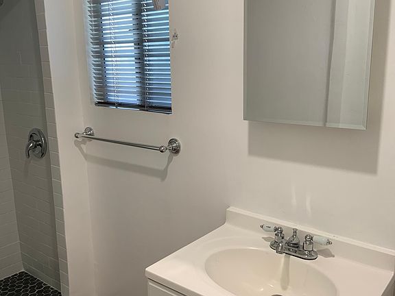 4th image of 2630 Ohio Ave #3/4