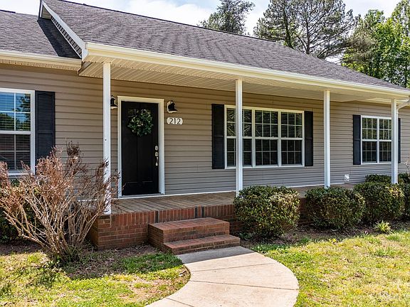 2nd image of 212 Shenandoah Dr