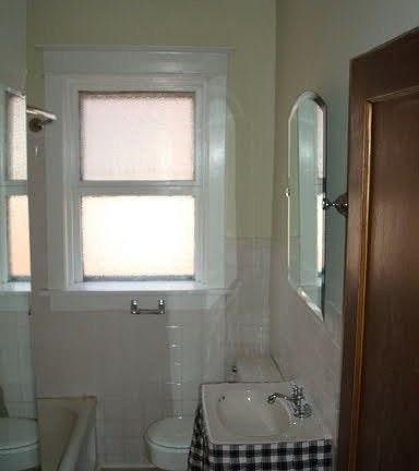 full bath with tub/shower