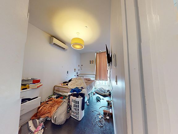 5th image of 227 Winthrop St #4F